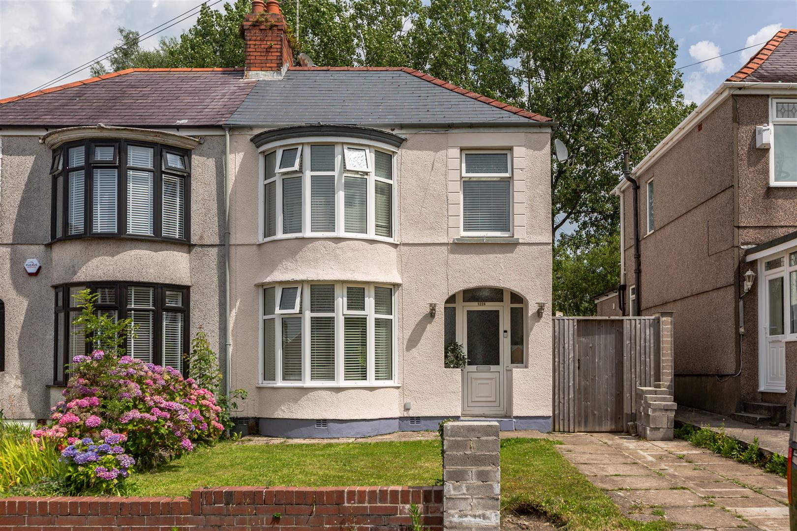 Carmarthen Road, Fforestfach, Swansea, SA5 4BN